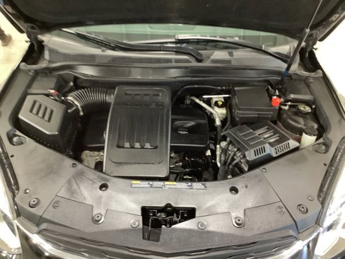 Used 2017 Chevrolet Equinox LS image 31