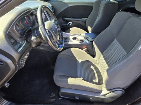 Used 2022 Dodge Challenger GT w/ Driver Convenience Group image 9