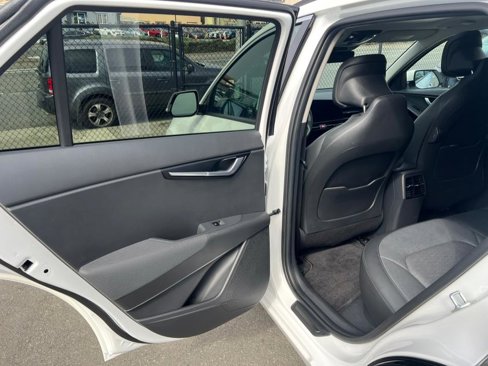Used 2023 Kia Niro Wave image 46