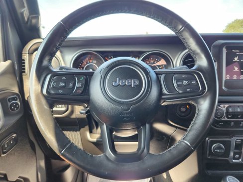 Used 2022 Jeep Wrangler Willys image 20