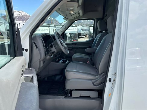 Used 2020 Nissan NV 2500 S image 12
