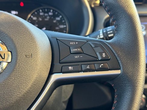 Used 2021 Nissan Kicks SR image 28