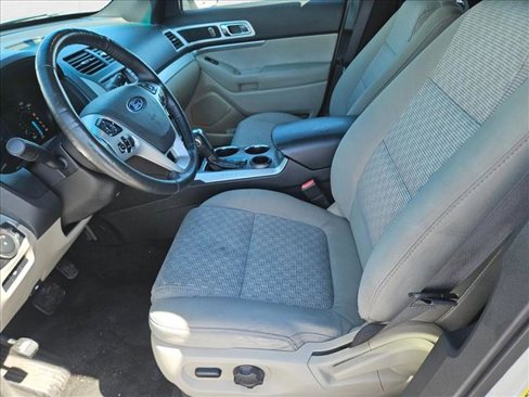 Used 2012 Ford Explorer XLT w/ Class III Trailer Tow Pkg image 13