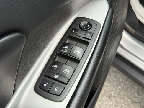Used 2020 Dodge Journey SE image 14