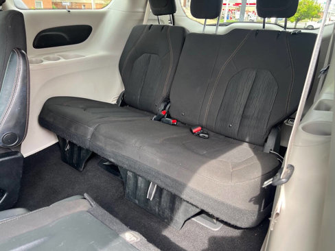 Used 2017 Chrysler Pacifica Touring Plus w/ Tire & Wheel Group image 12
