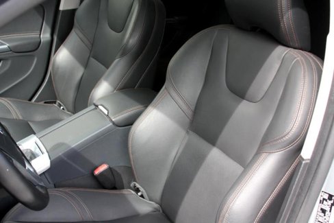 Used 2015 Volvo V60 T5 Cross Country image 40
