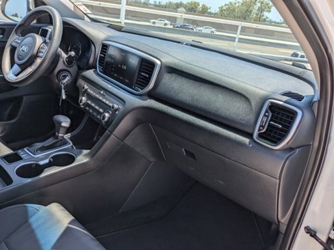 Used 2021 Kia Sportage LX image 6