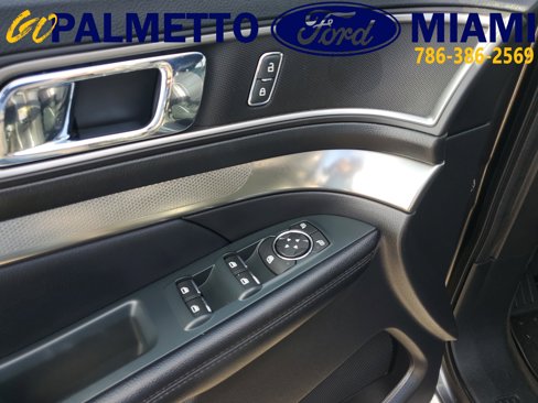 Used 2018 Ford Explorer XLT w/ Equipment Group 202A image 18
