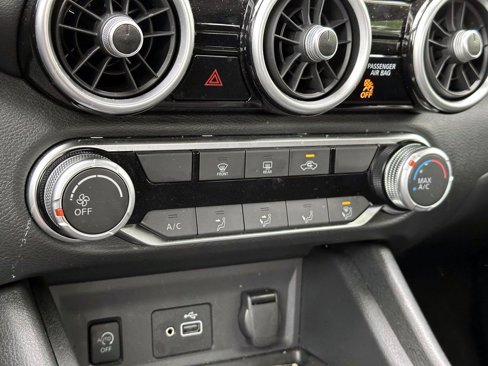 Certified 2025 Nissan Sentra S image 31