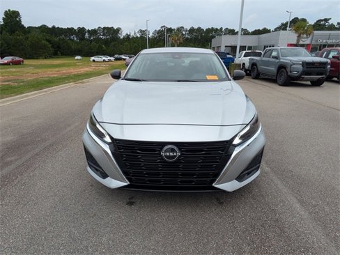 Used 2024 Nissan Altima 2.5 SV image 12
