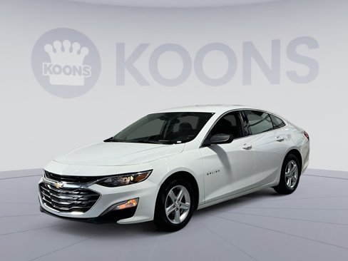 Used 2023 Chevrolet Malibu LS image 1