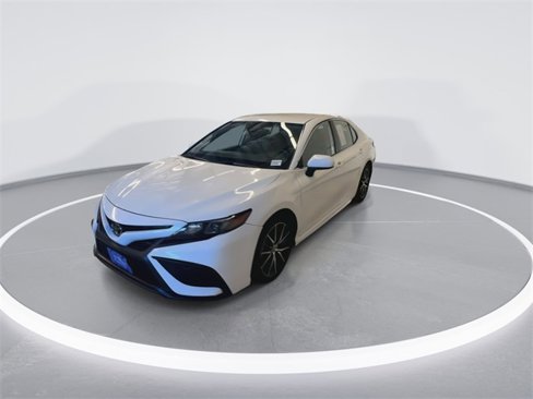 Used 2021 Toyota Camry SE image 5