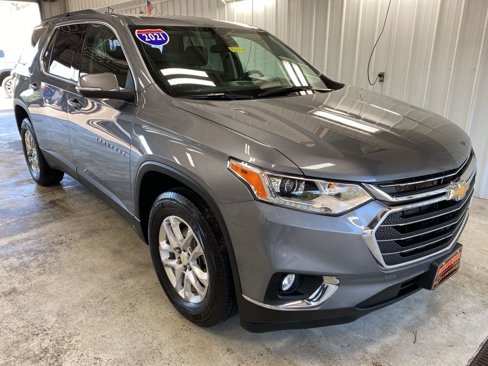 Used 2021 Chevrolet Traverse LT image 3