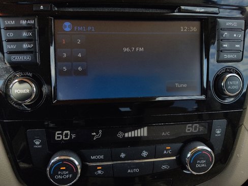 Used 2017 Nissan Rogue SV w/ SV Premium Package image 25