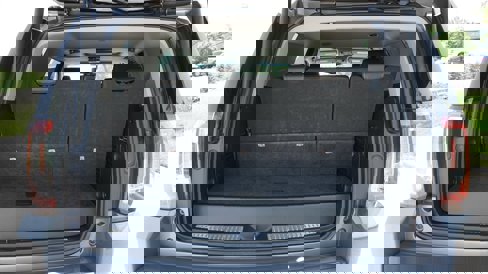 Used 2018 GMC Yukon Denali image 12