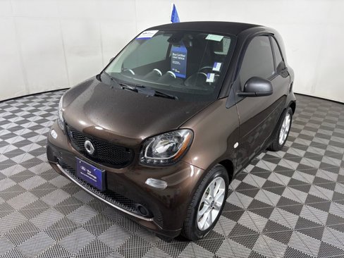 Used 2018 smart fortwo electric drive image 3