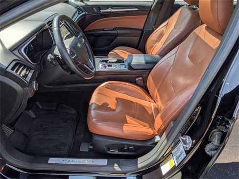 Used 2019 Ford Fusion Titanium image 12