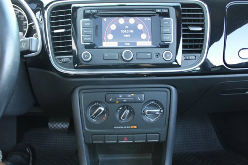 Used 2013 Volkswagen Beetle 2.5 image 14