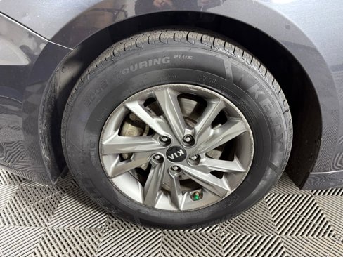 Used 2019 Kia Optima LX image 10