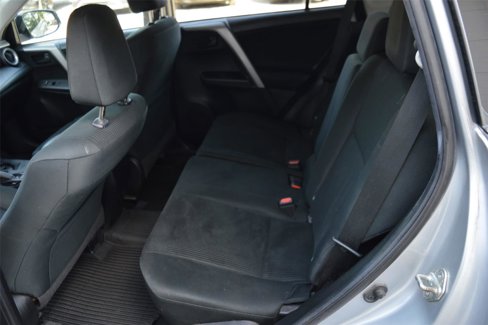 Used 2018 Toyota RAV4 LE image 11