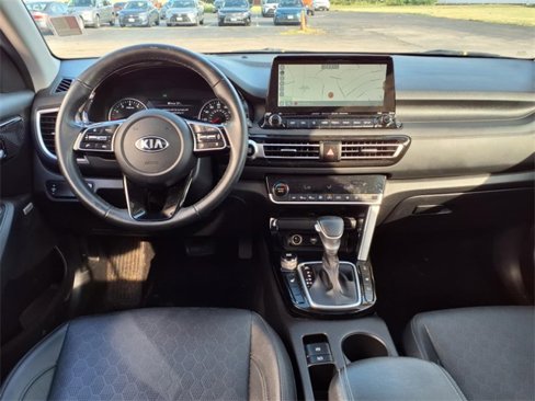 Used 2021 Kia Seltos SX w/ SX Sunroof Package image 20