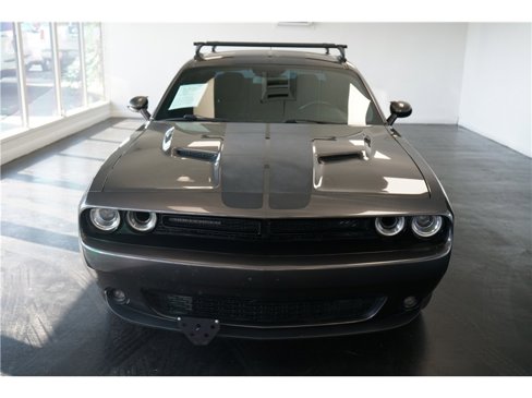 Used 2018 Dodge Challenger R/T w/ Blacktop Package image 2