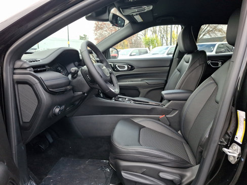 New 2025 Jeep Compass Latitude w/ Altitude Special Edition image 8
