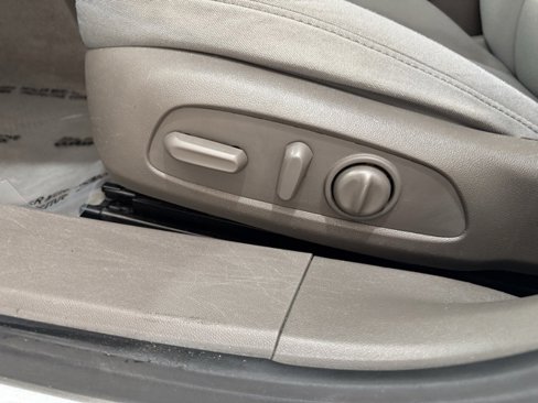 Used 2021 Chevrolet Malibu LT image 11