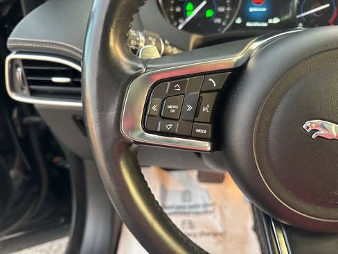 Used 2020 Jaguar F-PACE S image 17