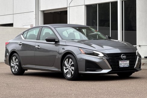 Used 2024 Nissan Altima 2.5 S image 7