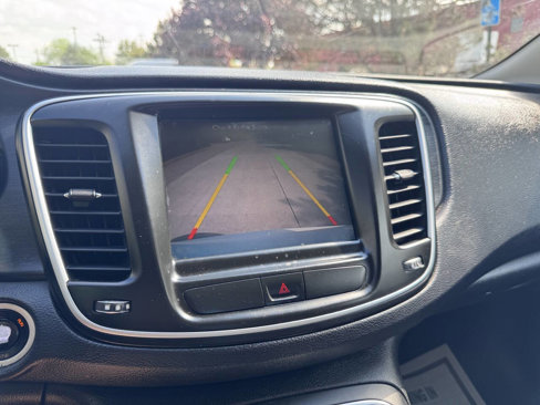Used 2015 Chrysler 200 Limited w/ Convenience Group image 13