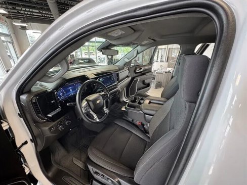Used 2024 Chevrolet Silverado 1500 LT image 15