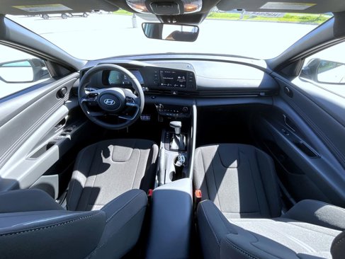 New 2025 Hyundai Elantra Sport image 15