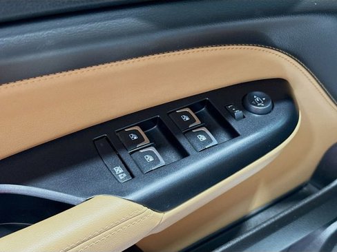 Used 2014 Cadillac SRX Premium image 15