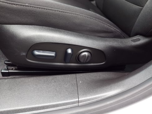 Used 2024 Chevrolet Malibu LT image 11