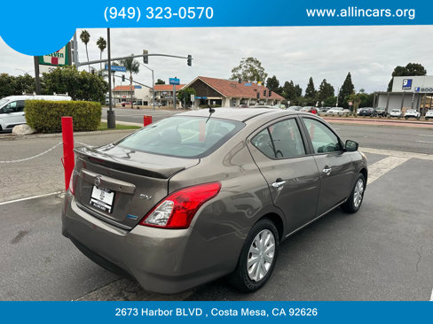 Used 2015 Nissan Versa SV image 4
