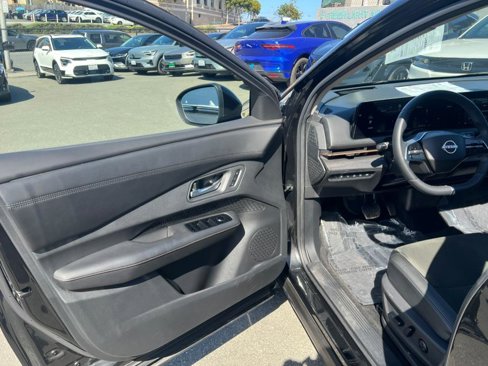 Used 2023 Nissan Ariya FWD image 9