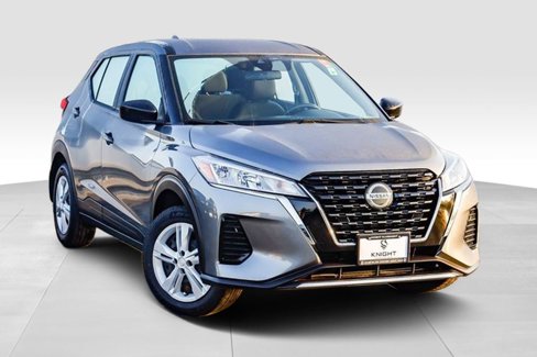 Used 2021 Nissan Kicks S image 2