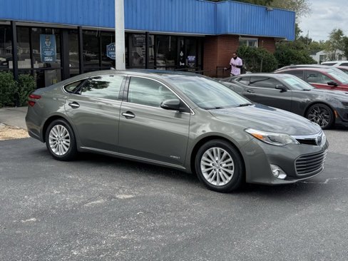 Used 2013 Toyota Avalon Limited image 8