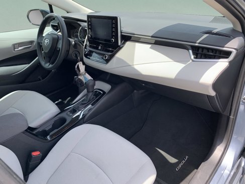 Used 2020 Toyota Corolla LE image 16
