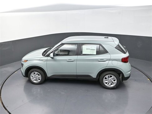 New 2025 Hyundai Venue SE image 24