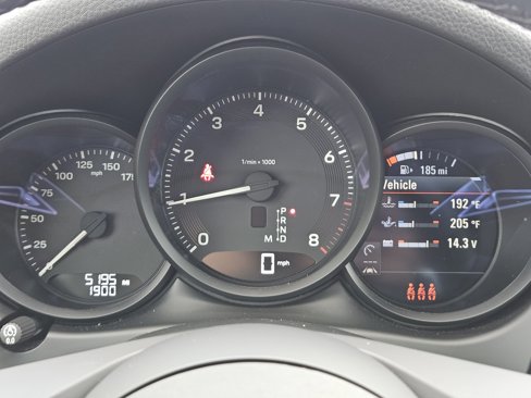 Certified 2025 Porsche Macan image 24