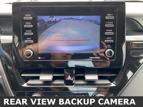 Used 2024 Toyota Camry SE image 8