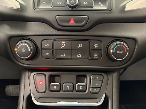 Used 2020 GMC Terrain SLE w/ LPO, Floor Liner Package image 40