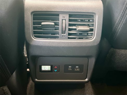 Used 2022 Nissan Rogue SL image 25
