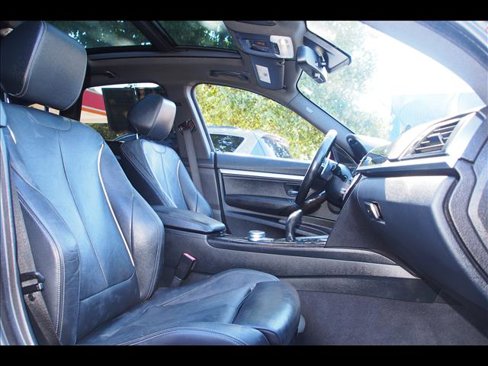 Used 2017 BMW 330i Gran Turismo xDrive image 11