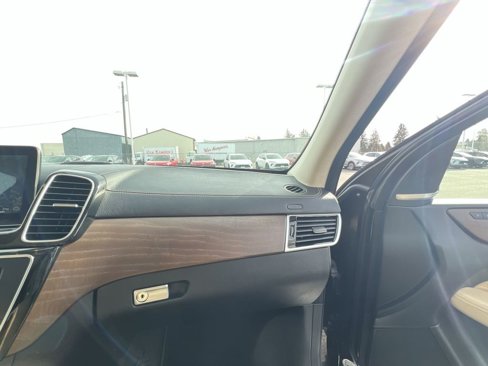 Used 2017 Mercedes-Benz GLS 450 4MATIC image 30