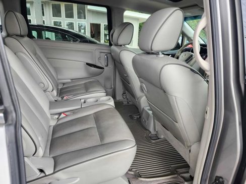 Used 2013 Nissan Quest LE image 18
