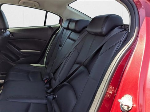 Used 2018 MAZDA MAZDA3 Touring image 15