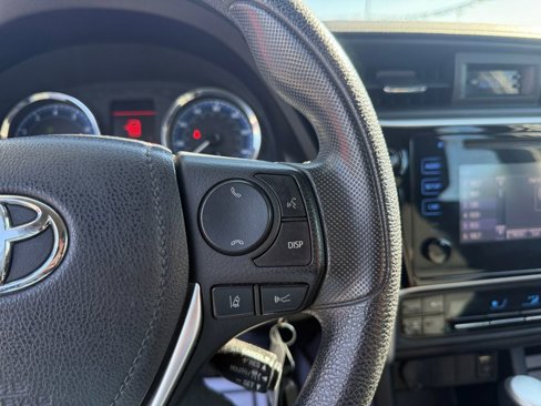 Used 2018 Toyota Corolla L image 22